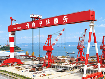 中远海运重工600t-180.5m门式起重机